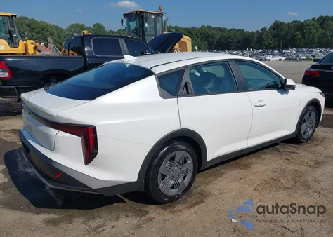 2025 Kia K4 Lx z USA, uszkodzony, nr VIN 3KPFT4DE9SE077734